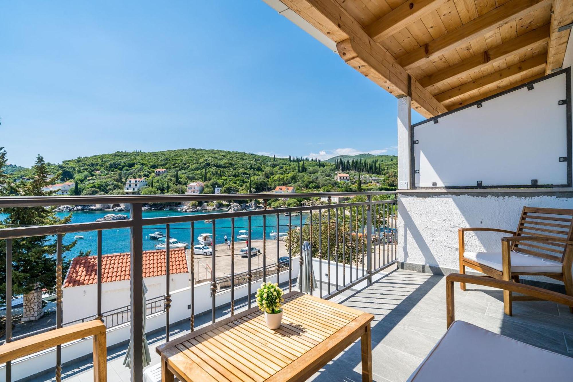 מולונאט Mata Family Apartments מראה חיצוני תמונה