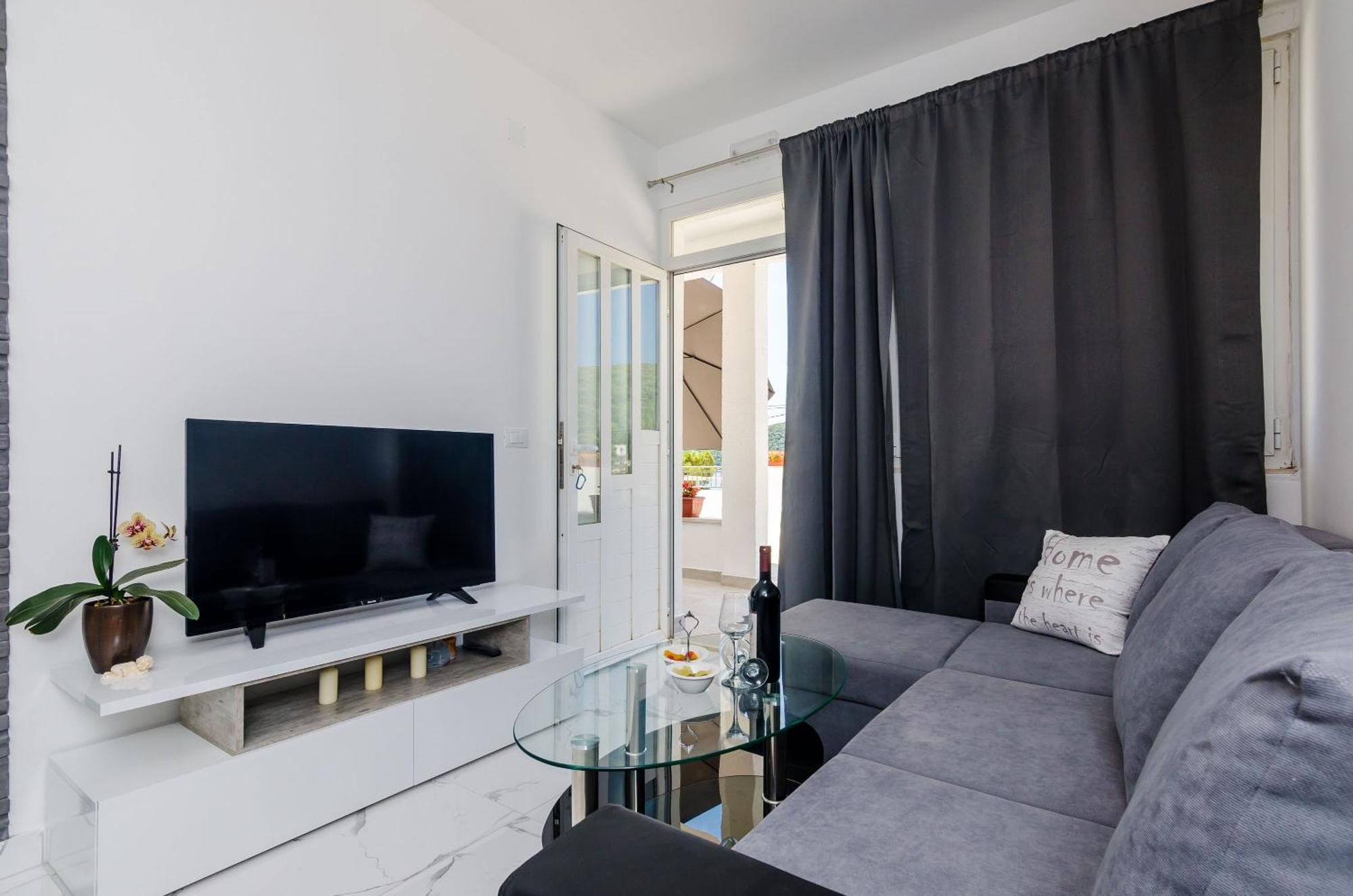 מולונאט Mata Family Apartments מראה חיצוני תמונה