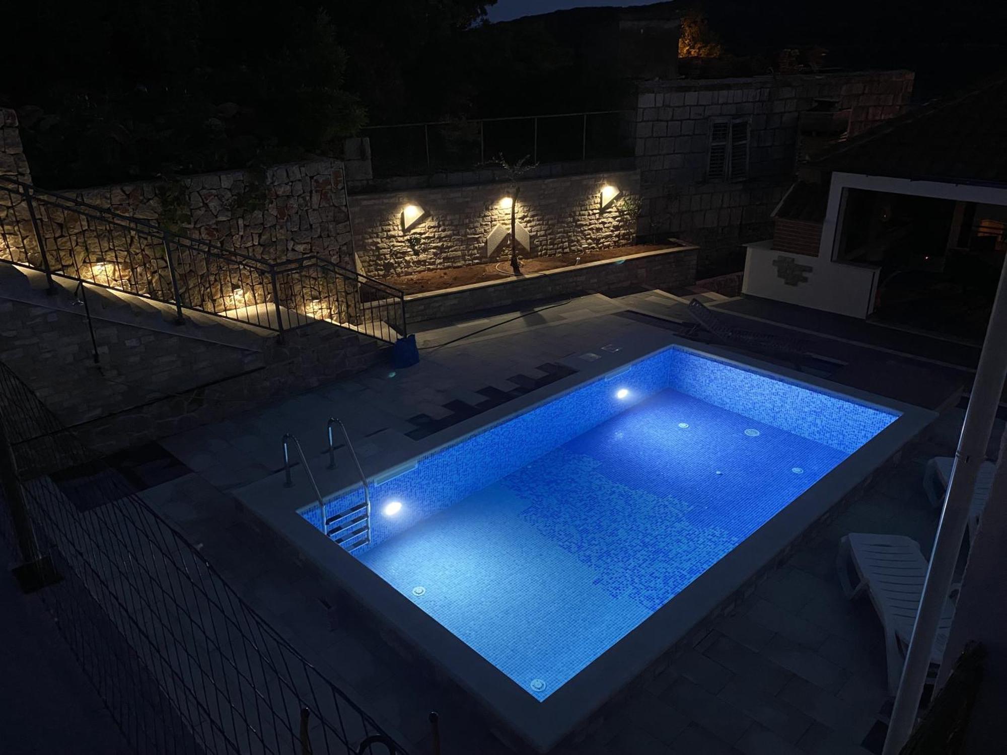 מולונאט Mata Family Apartments מראה חיצוני תמונה