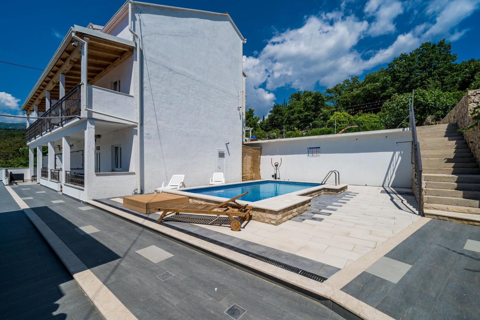מולונאט Mata Family Apartments חדר תמונה